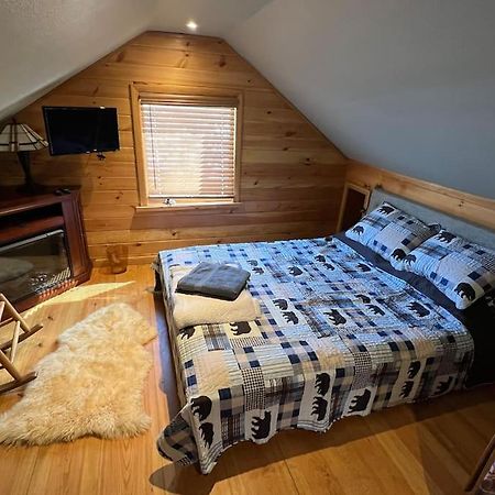 Cubs Den - Hot Tub- Walk To Lake- Fire Pit - Kayaks Oakland Екстериор снимка