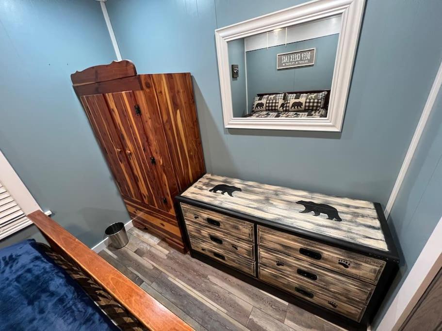 Cubs Den - Hot Tub- Walk To Lake- Fire Pit - Kayaks Oakland Екстериор снимка