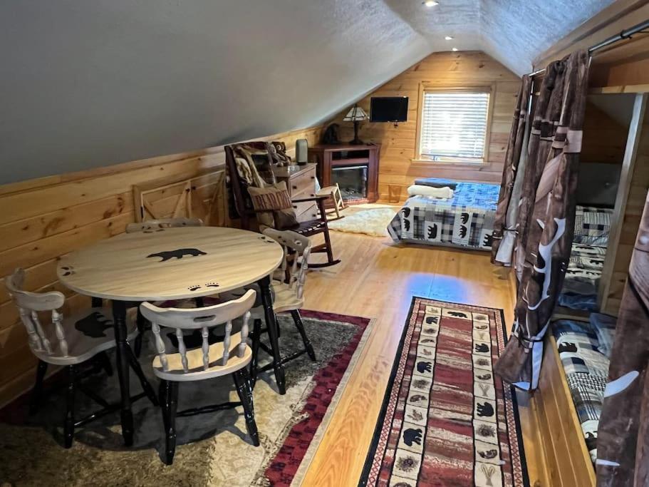 Cubs Den - Hot Tub- Walk To Lake- Fire Pit - Kayaks Oakland Екстериор снимка